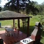 Mamena Nocleg ze śniadaniem 3*