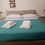 Mamena Nocleg ze śniadaniem 3*