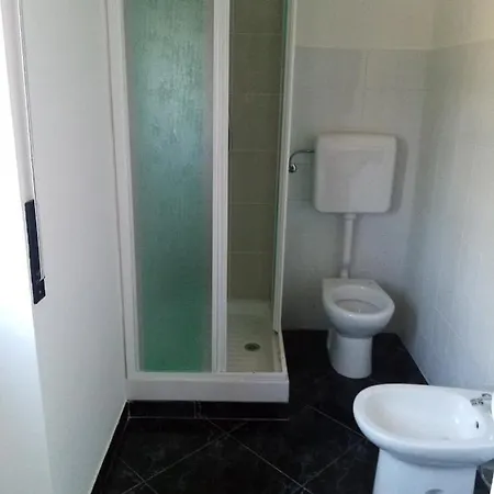 Mamena Bed and Breakfast Πέστουμ