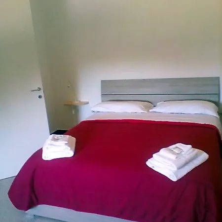 Mamena 3*