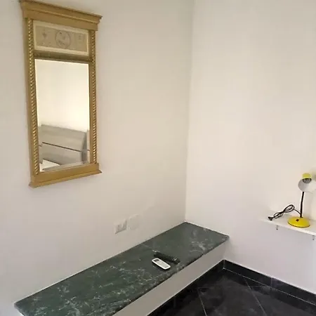 فندق مبيت وإفطار Mamena 3*